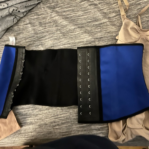 2 pairs of Skims shapewear and Angel Curves waist Trainer size XL - Picture 2 of 8